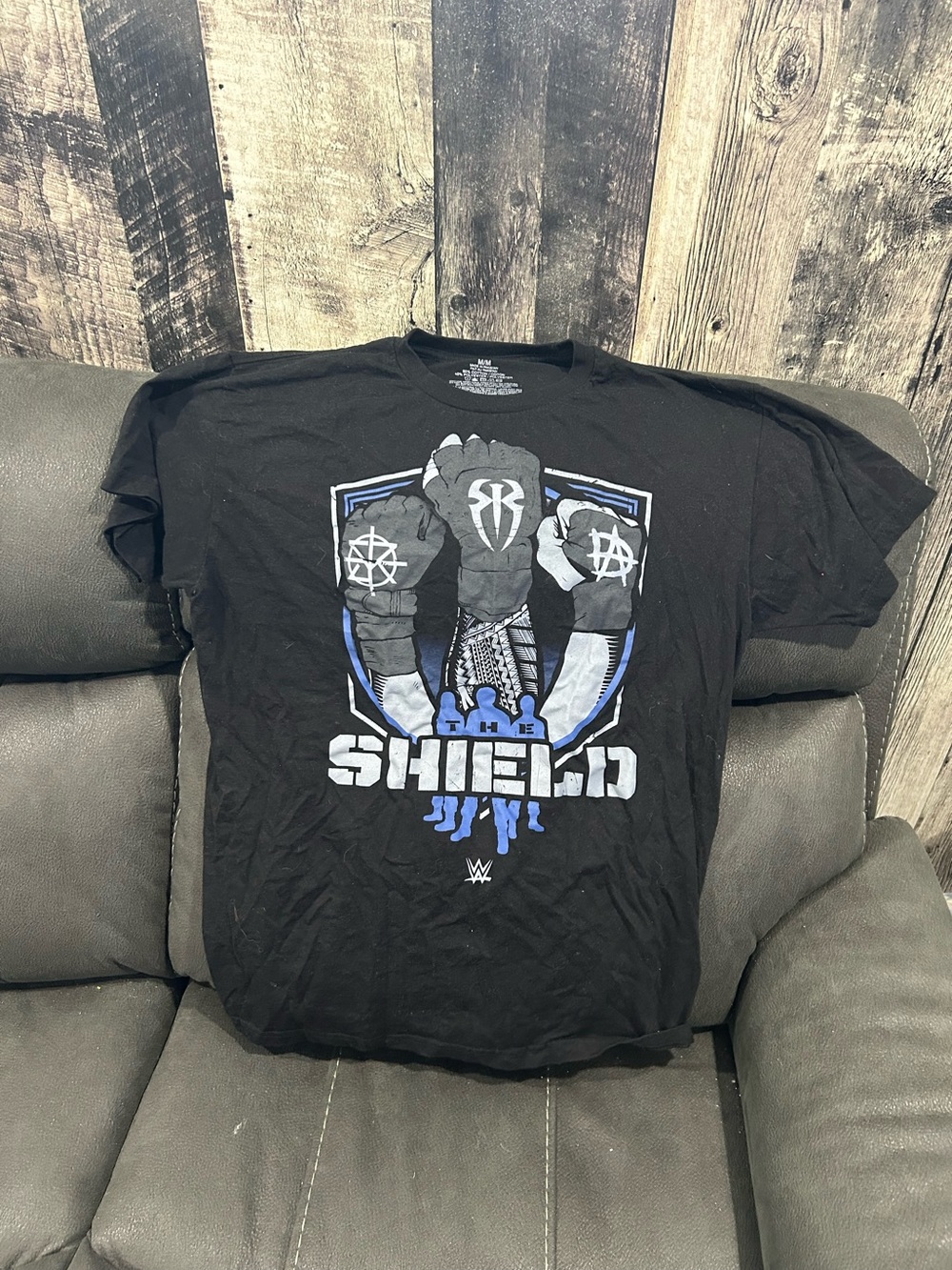 WWE The Shield t shirt - men’s medium!